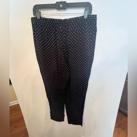 TALBOT’S LARGE PETITE PRINTED BLACK w/BLUE AND WHITE DESIGN PANTS.   100% RAYON - Picture 2 of 7